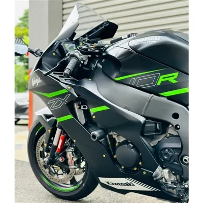Kodėl vis daugiau motociklų entuziastų vietoj įprastų nerūdijančio plieno var...